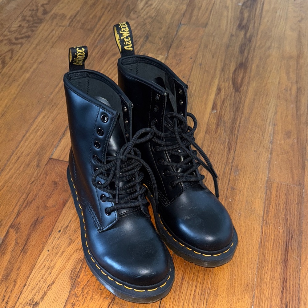 Dr. Doc Martens Black Combat Boots Women’s 6 NWOT - Picture 4 of 7